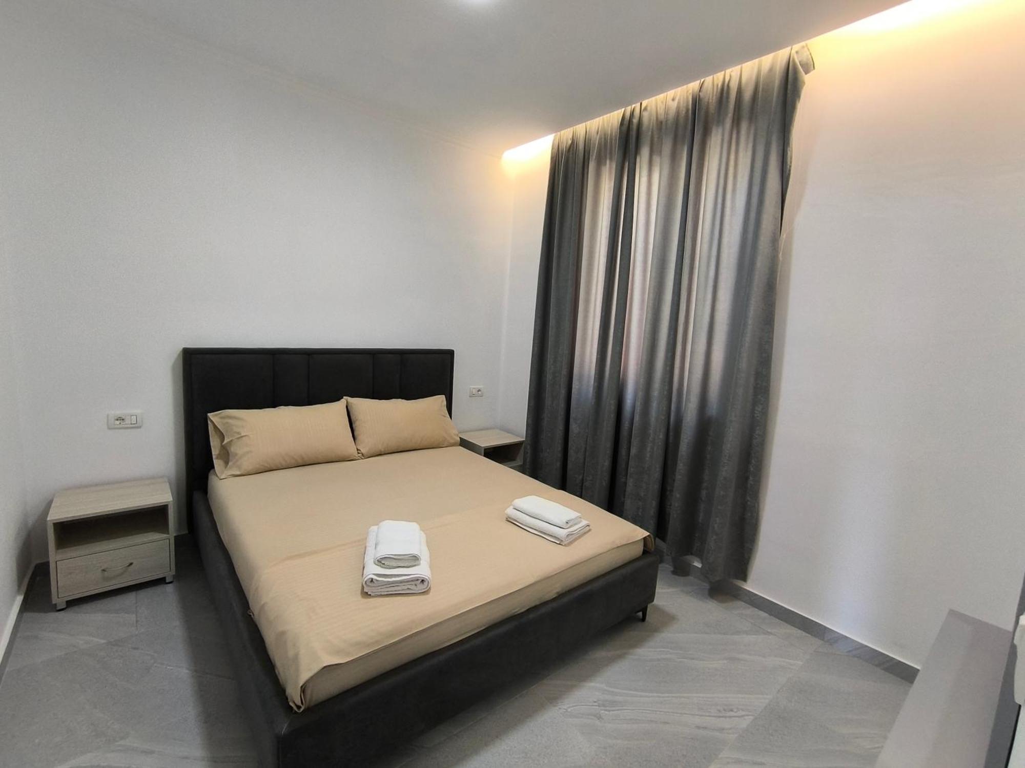 Kaful Apartments Qëparo Exteriér fotografie