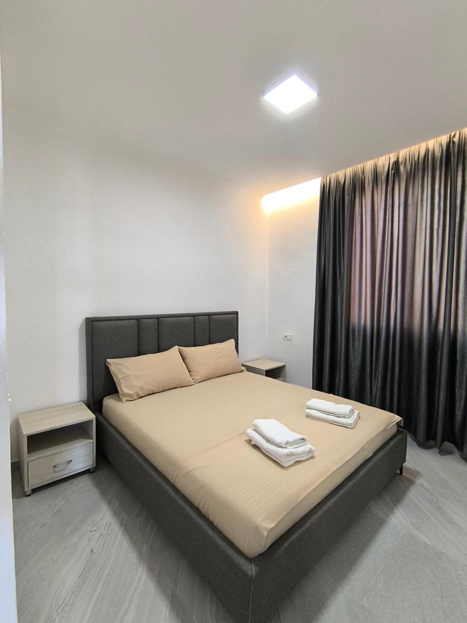 Kaful Apartments Qëparo Exteriér fotografie